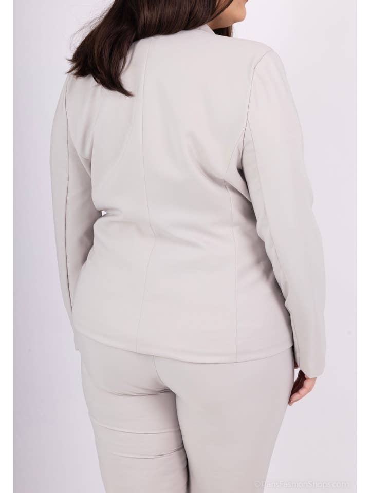 Afinity - Wholesale Blazer - Women's - Plus size blazer A6191GT– Elegance and comfort combined11