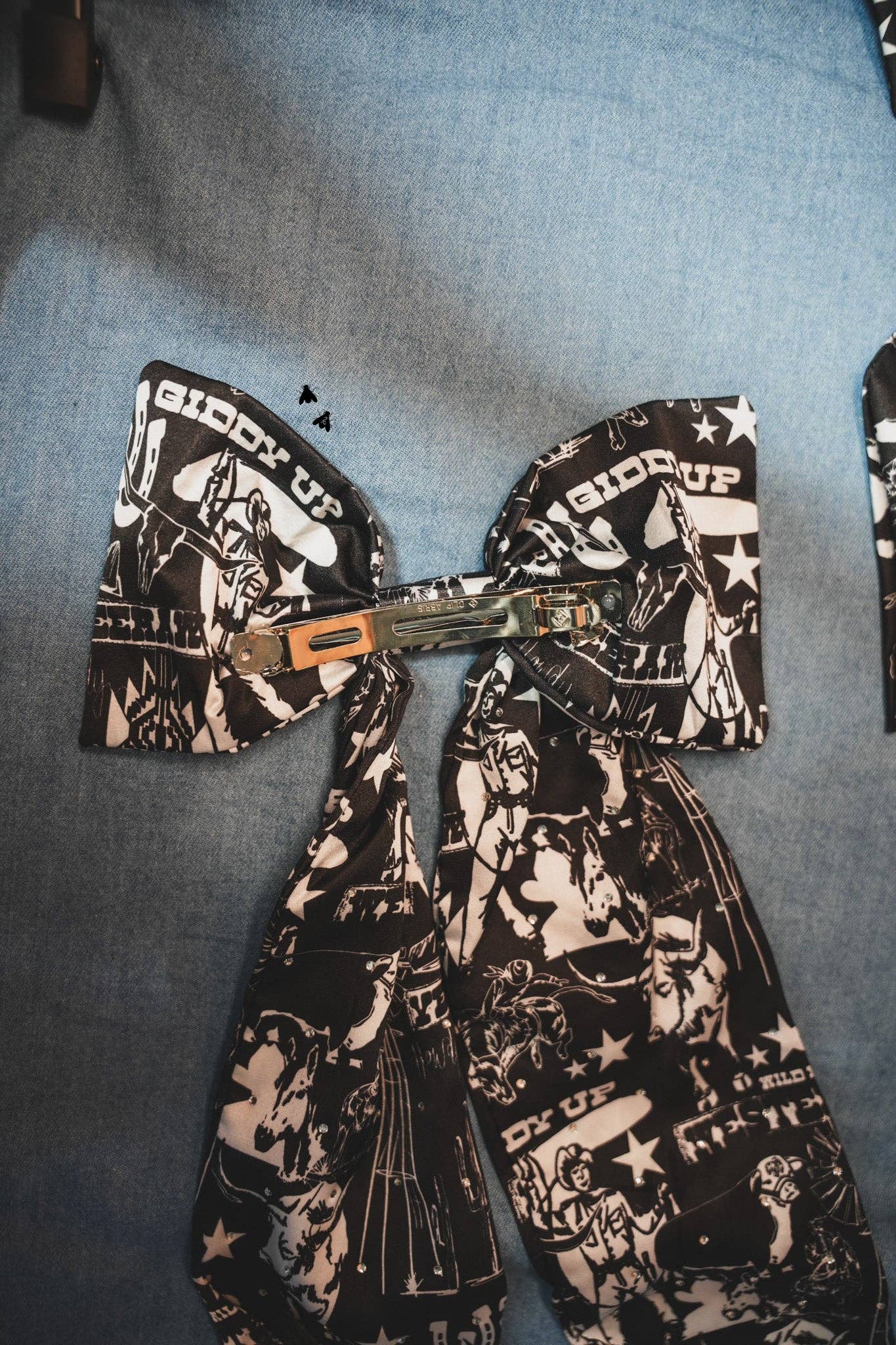 2 Fly Co - Wholesale Screen Printed T-Shirt - Women's - WESTERN PREP BOW *TEJAS THINGS14