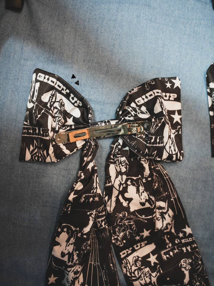 2 Fly Co - Wholesale Screen Printed T-Shirt - Women's - WESTERN PREP BOW *TEJAS THINGS14