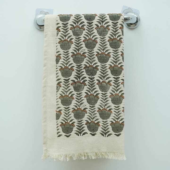 Serviette à main en coton gaufré avec impression bloc - Lotus pour la vente par Fabdivine