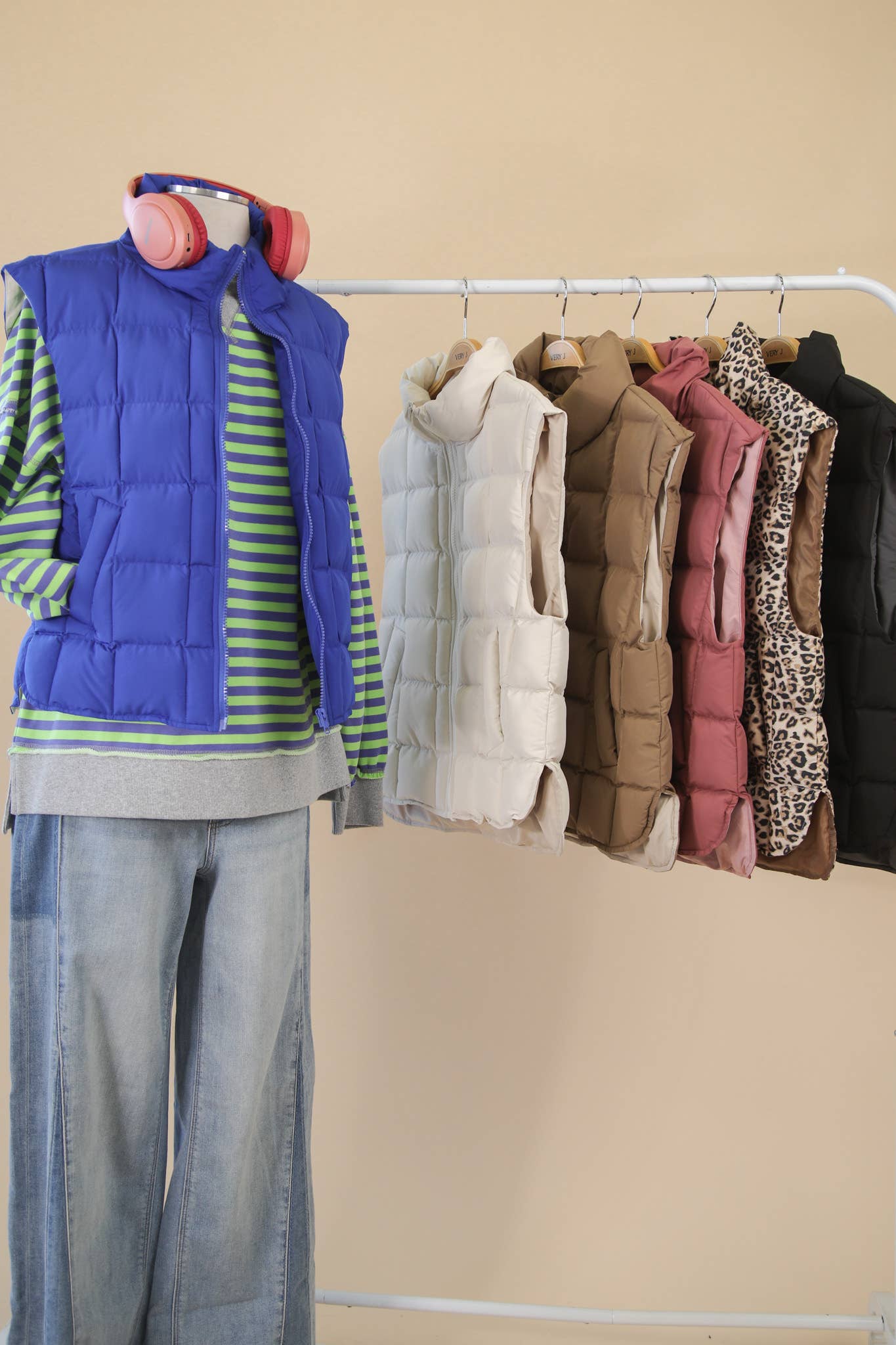 VERY J - Wholesale Outerwear Vest - Women's - NJ90282-Solid & Leopard Puffer Padded Warm Vest8