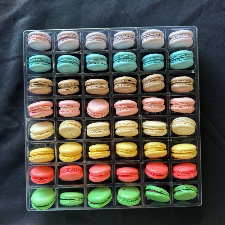 Lottiebelle's - Wholesale Cookie - 4 Dozen Sample Box French Macarons (Read Description)