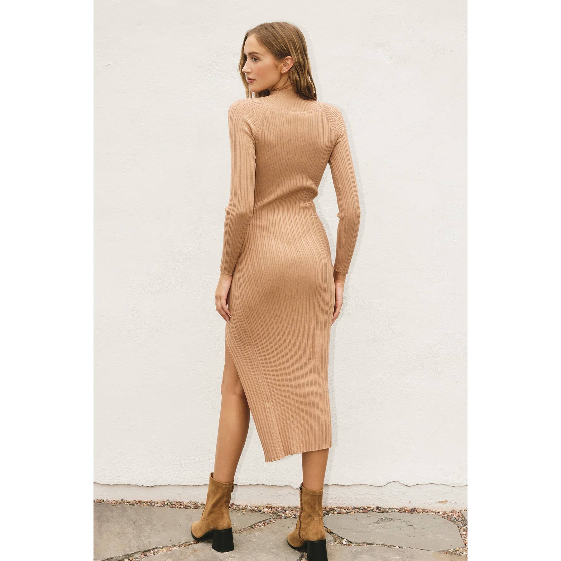 Dress Forum – Vestido - Mulher por atacado – Vestido bodycon de suéter midi com gola alta e fenda10