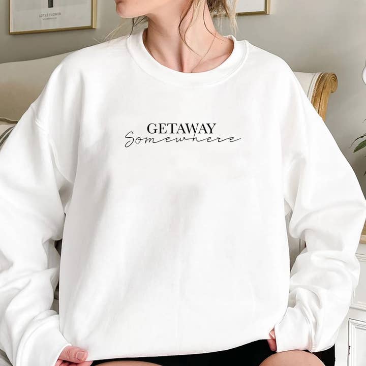 STARCHIS - Wholesale Graphic Sweatshirt - Women's - Graphic sweatshirt - Getaway somewhere lettering5