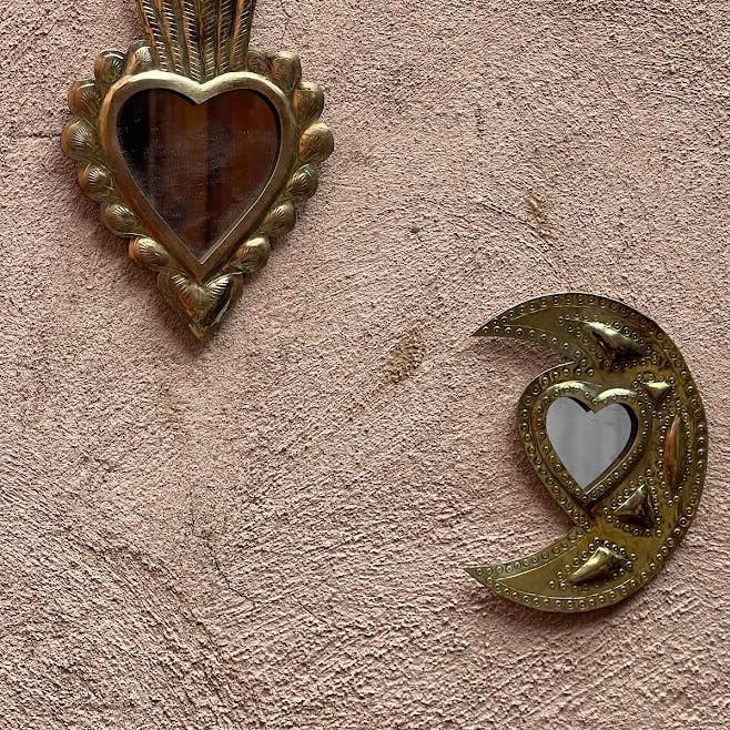 NOMAD BY LIV - Wholesale Wall Mirror - Mirror Classic Heart 2, Brass, gold, heart1