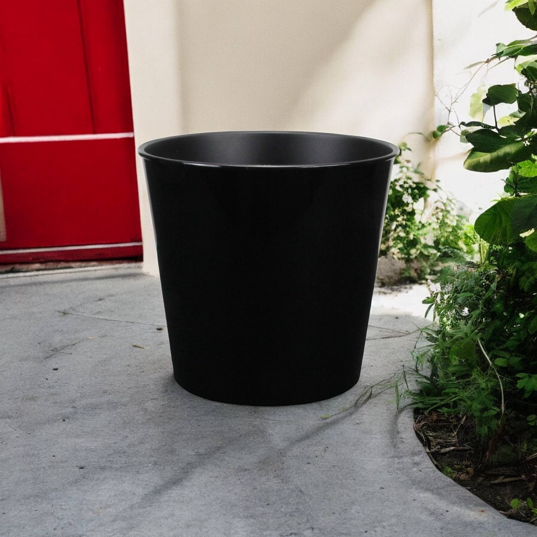 HomeRoots - Wholesale Plant pot - 11" Black Recycled Plastic Indoor Outdoor Round Pot Planter0