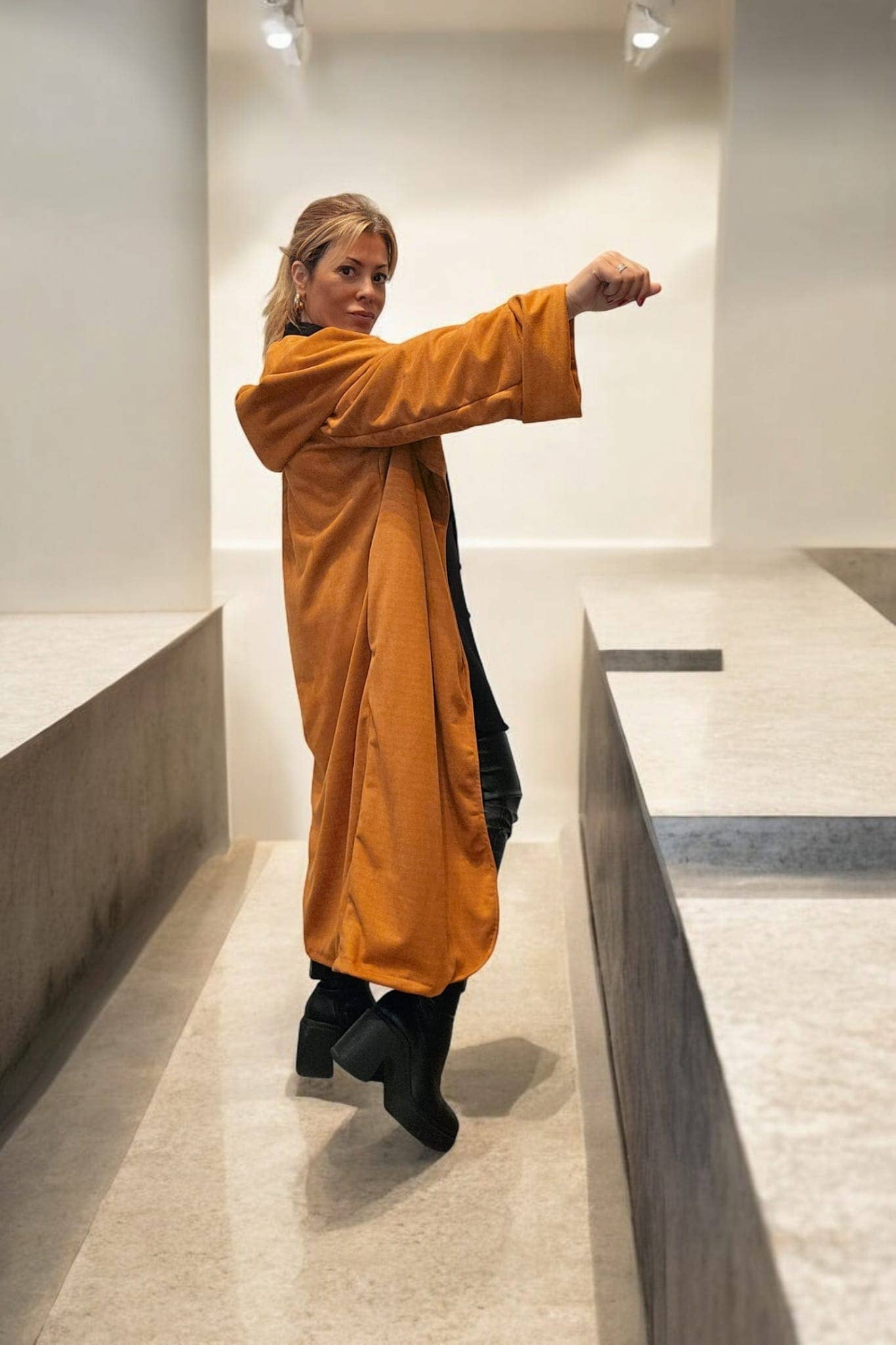 SHE CONCEPT - Wholesale Jacket - Women's - SUEDE JACKET WITH HOOD2