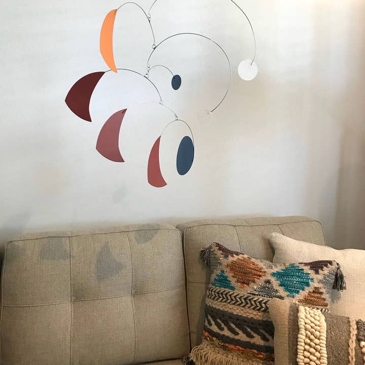 Petit triangle et cercles pour la vente par Kelly Design Mobiles