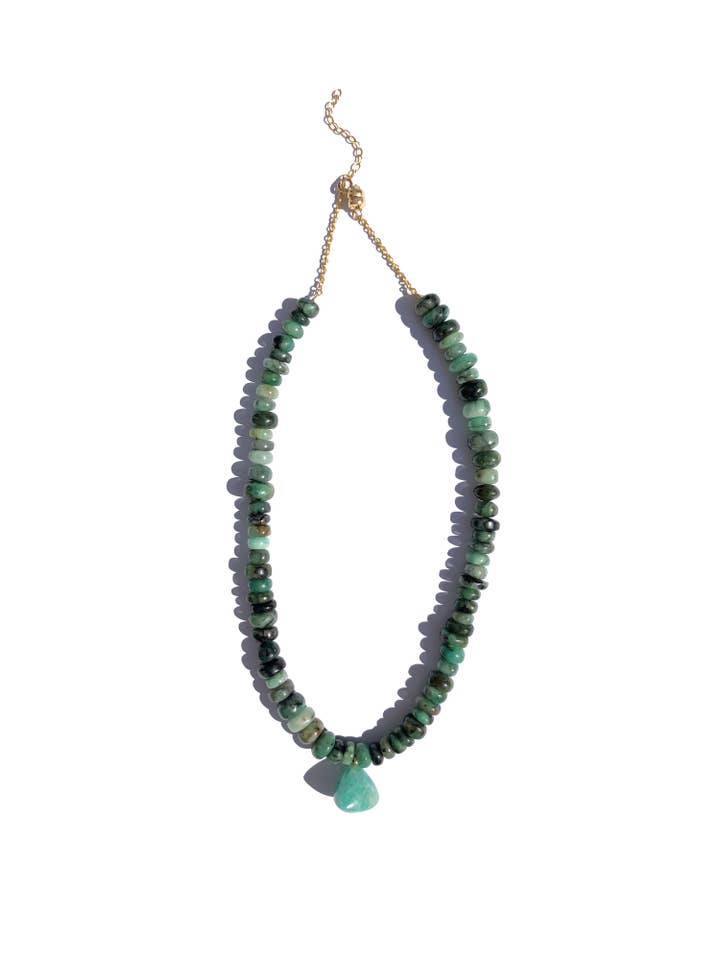 Collana con smeraldi Make The Day per la vendita all'ingrosso da parte di Holi Editions