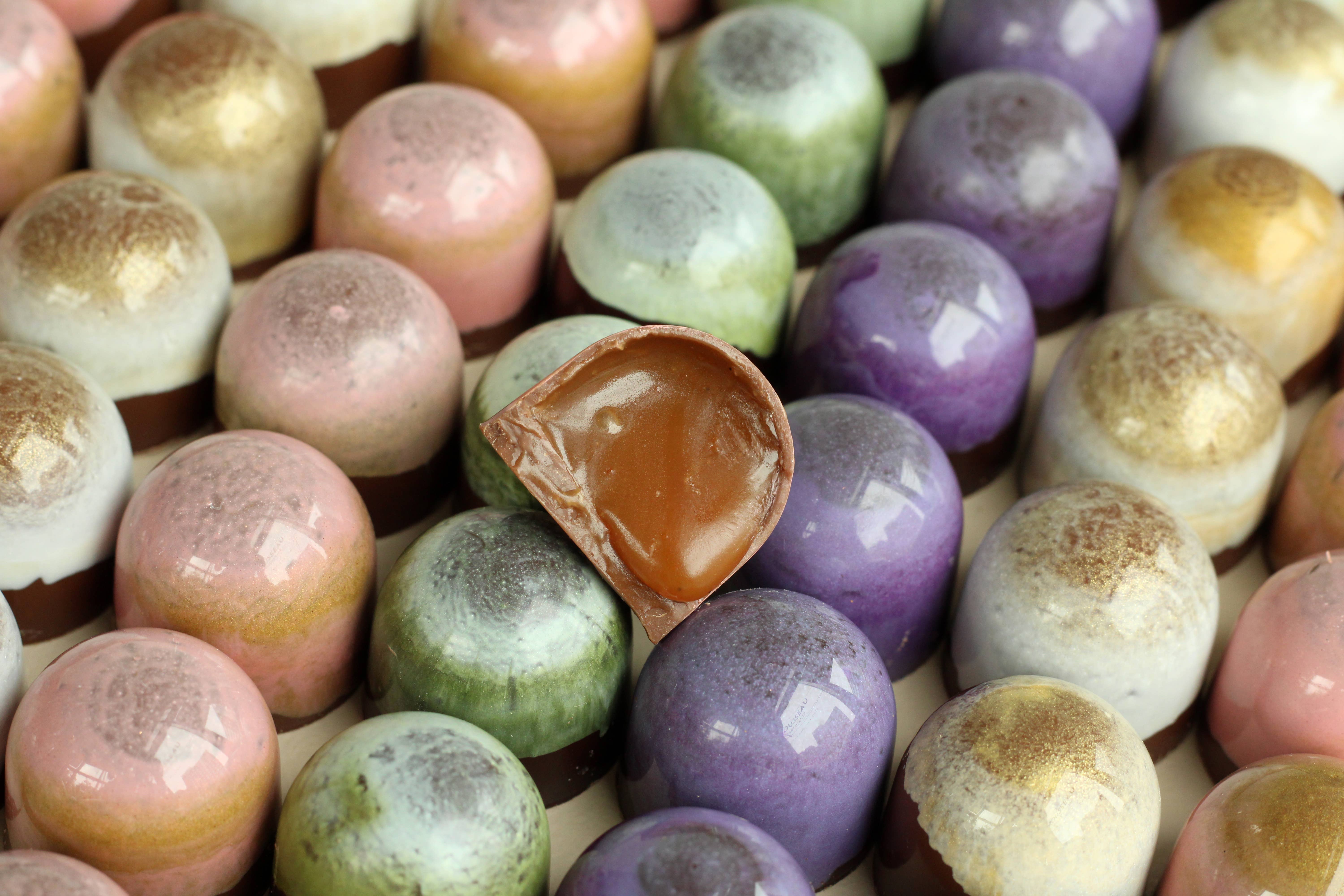 Rousseau Chocolatier - Wholesale Chocolate Box - Caramel Chocolate Collection5