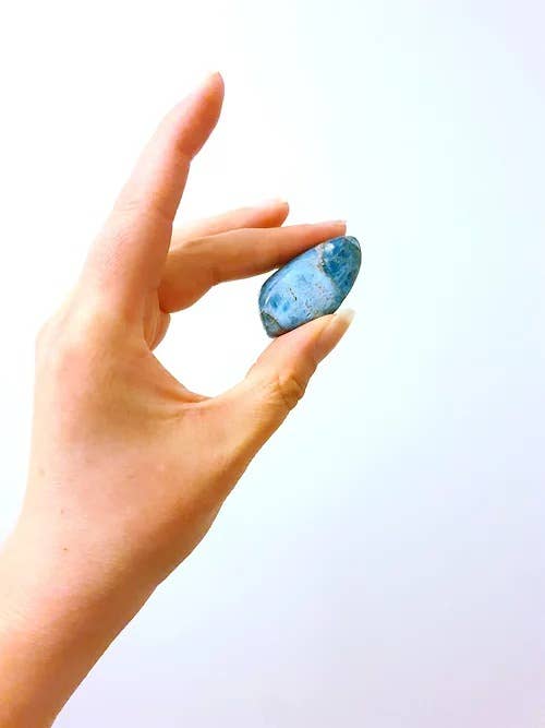 Maggie M. - Wholesale Spiritual stone/crystal - Blue Apatite0