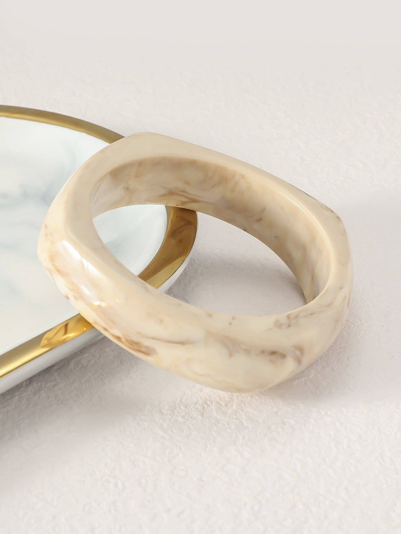 Dipped Shop - Venta al por mayor Brazalete - Pulsera Geométrica Translúcida Irregular Vintage DP25D7289