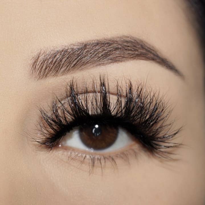 Ciglia BOMBSHELL per la vendita all'ingrosso da parte di MYLASHXO