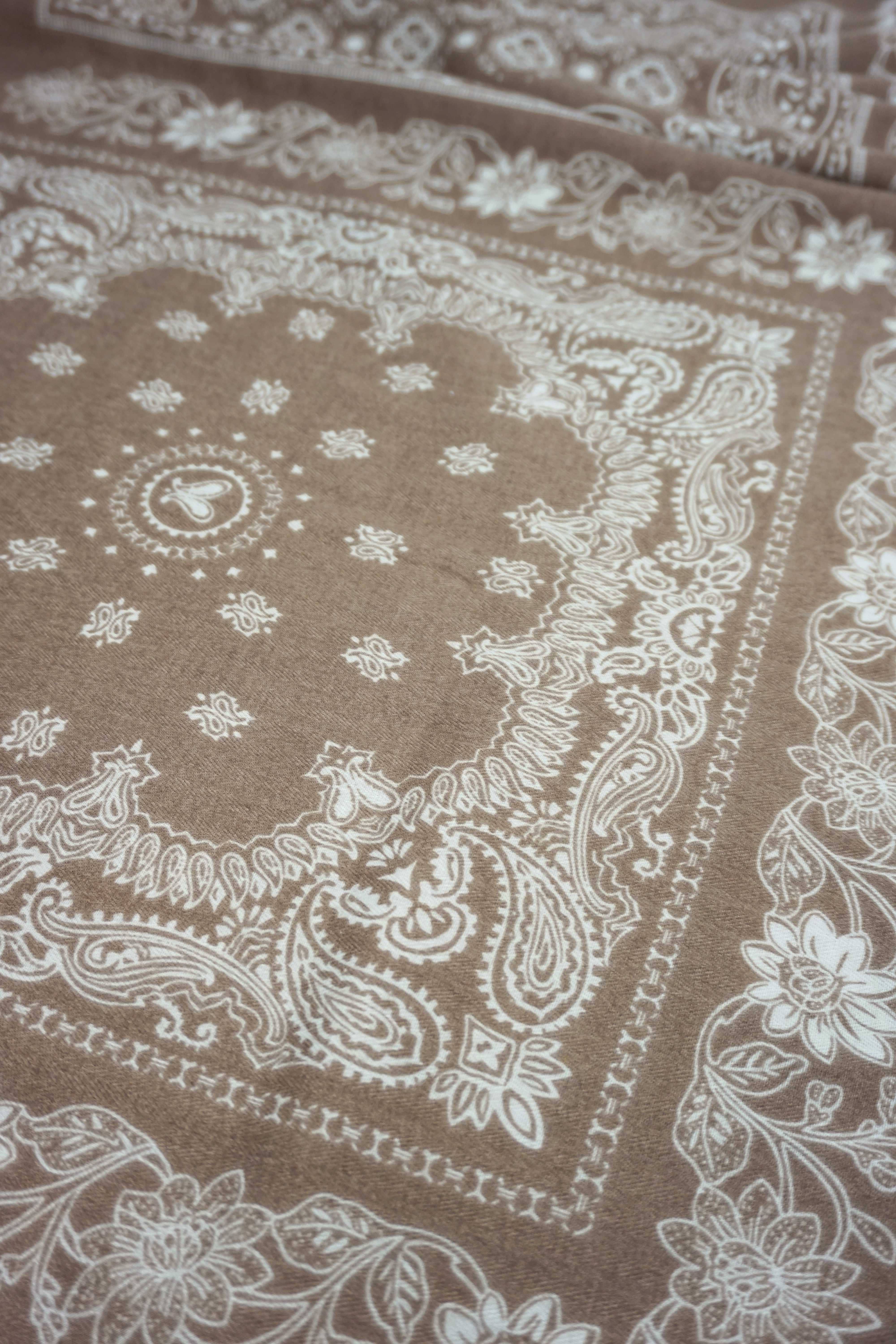 Anais – Engroshandel Bandana - Dame – Bandana med firkantet print YF66133