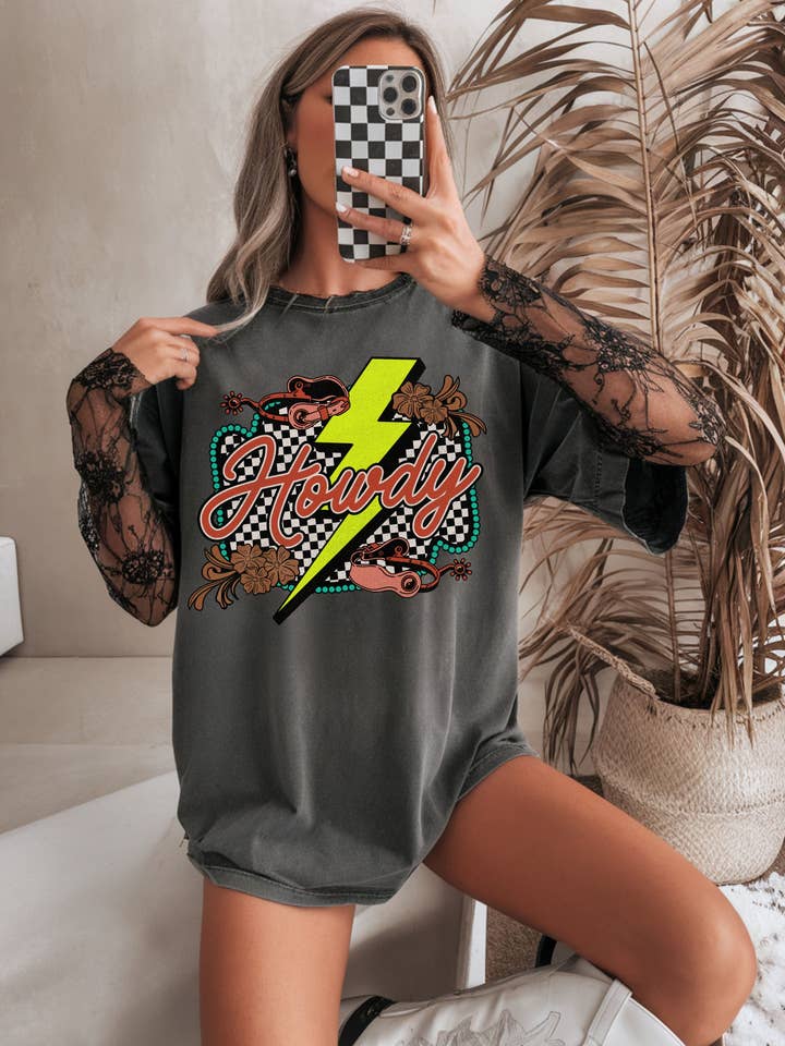 T-shirt Néon Howdy, T-shirt Western, T-shirt Néon pour la vente par Bar Tabs Wholesale