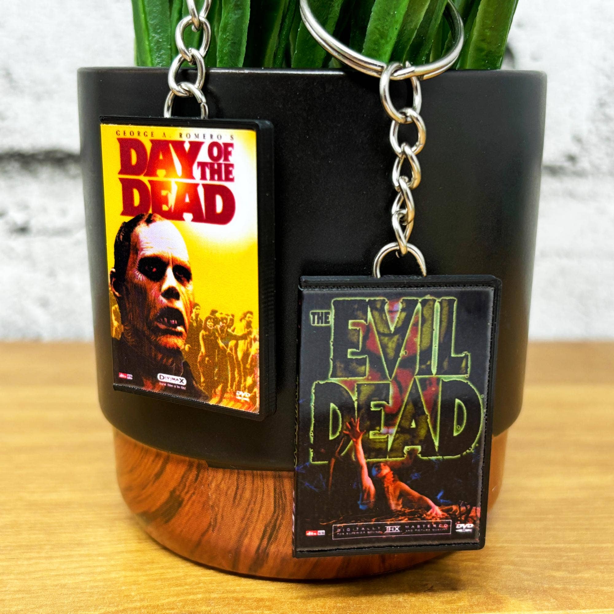 BitsyLabs - Wholesale Keychain - Unisex - Horror Movies (D-G) Keychains4