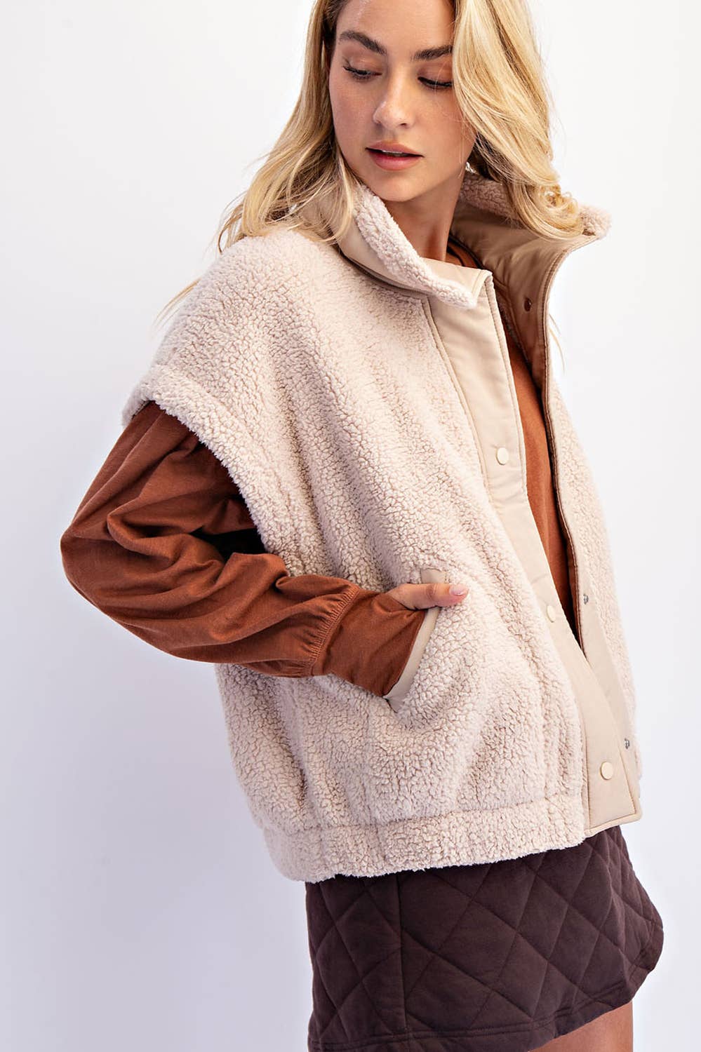Rae Mode - Wholesale Athletic Jacket - Women's - OVERSIZED MICRO SHERPA VEST5
