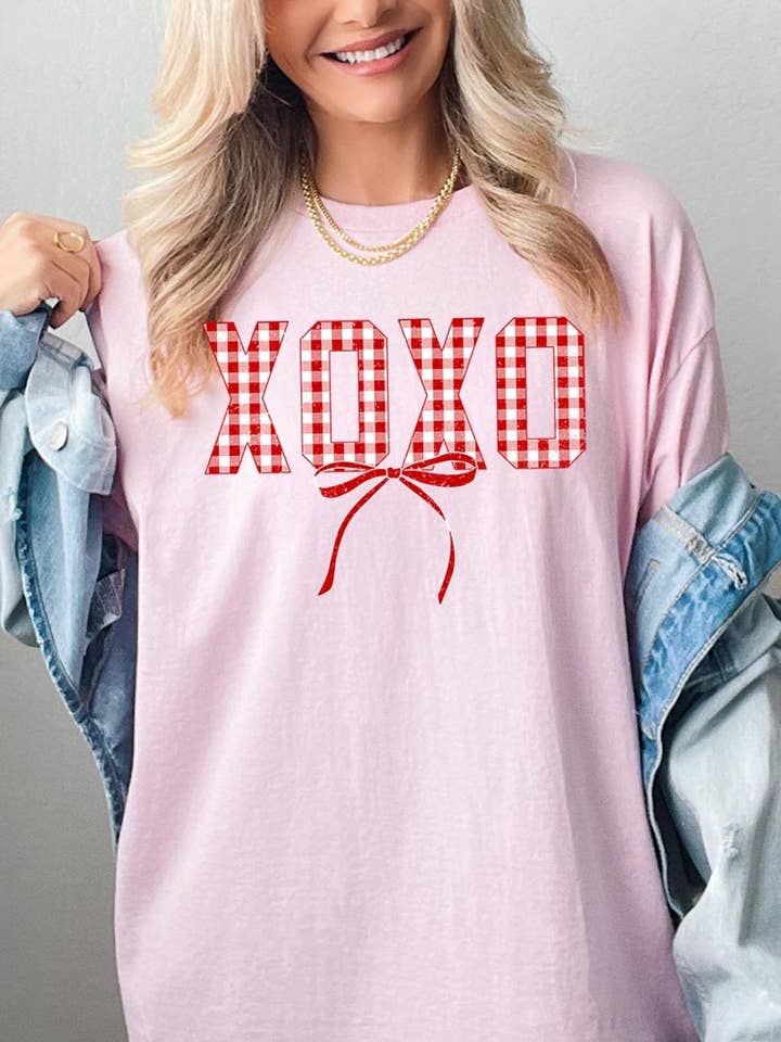 Rotes kariertes XOXO Valentine Plus schweres Baumwoll-T-Shirt für den Großhandel von Pink Irene Wholesale