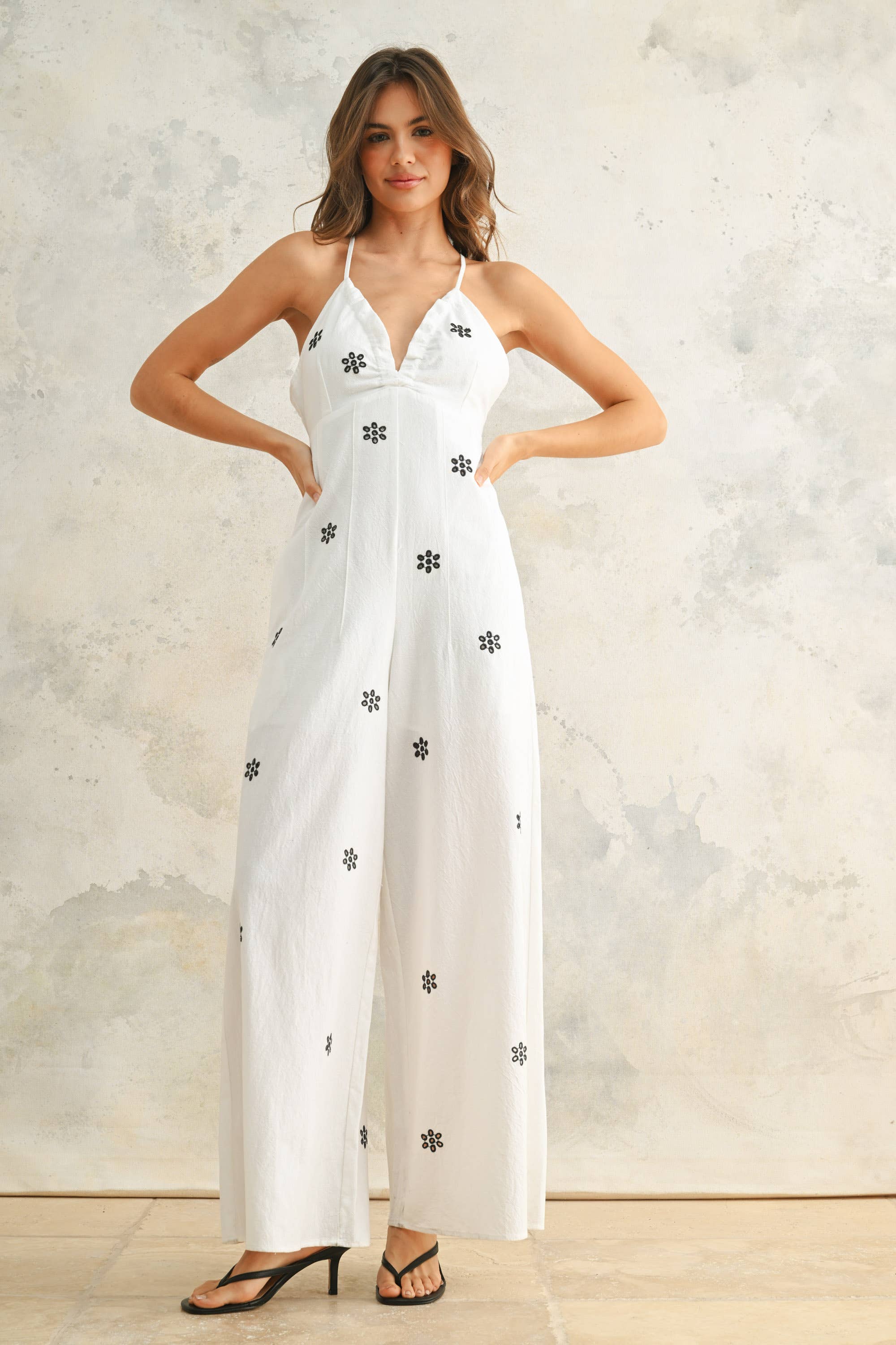 MIOU MUSE - Vente Combinaison – femme - Combinaison blanche à détails brodés10