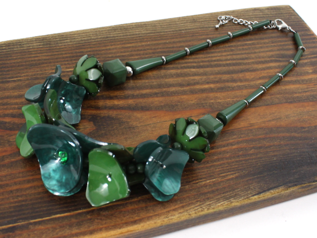 Pretty Persuasions - Vendita all'ingrosso Collane di perline/perle - N24276 Collana in poliresina Exotic Bloom5