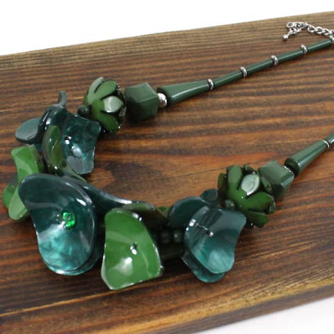 Pretty Persuasions - Wholesale Beaded/pearl necklace - N24276 Exotic Bloom Polyresin Statement Necklace5