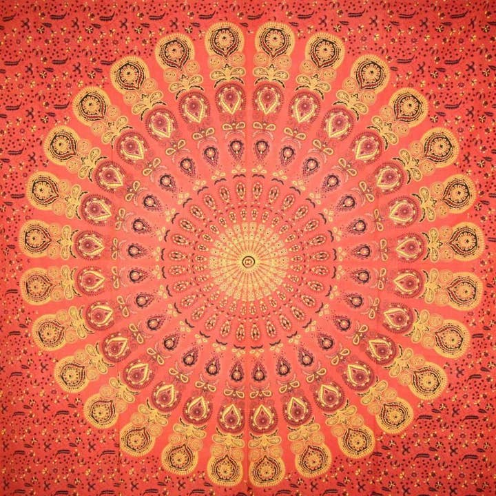 Levende påfugl Mandala Tapestry for engroshandel hos Wild Lotus