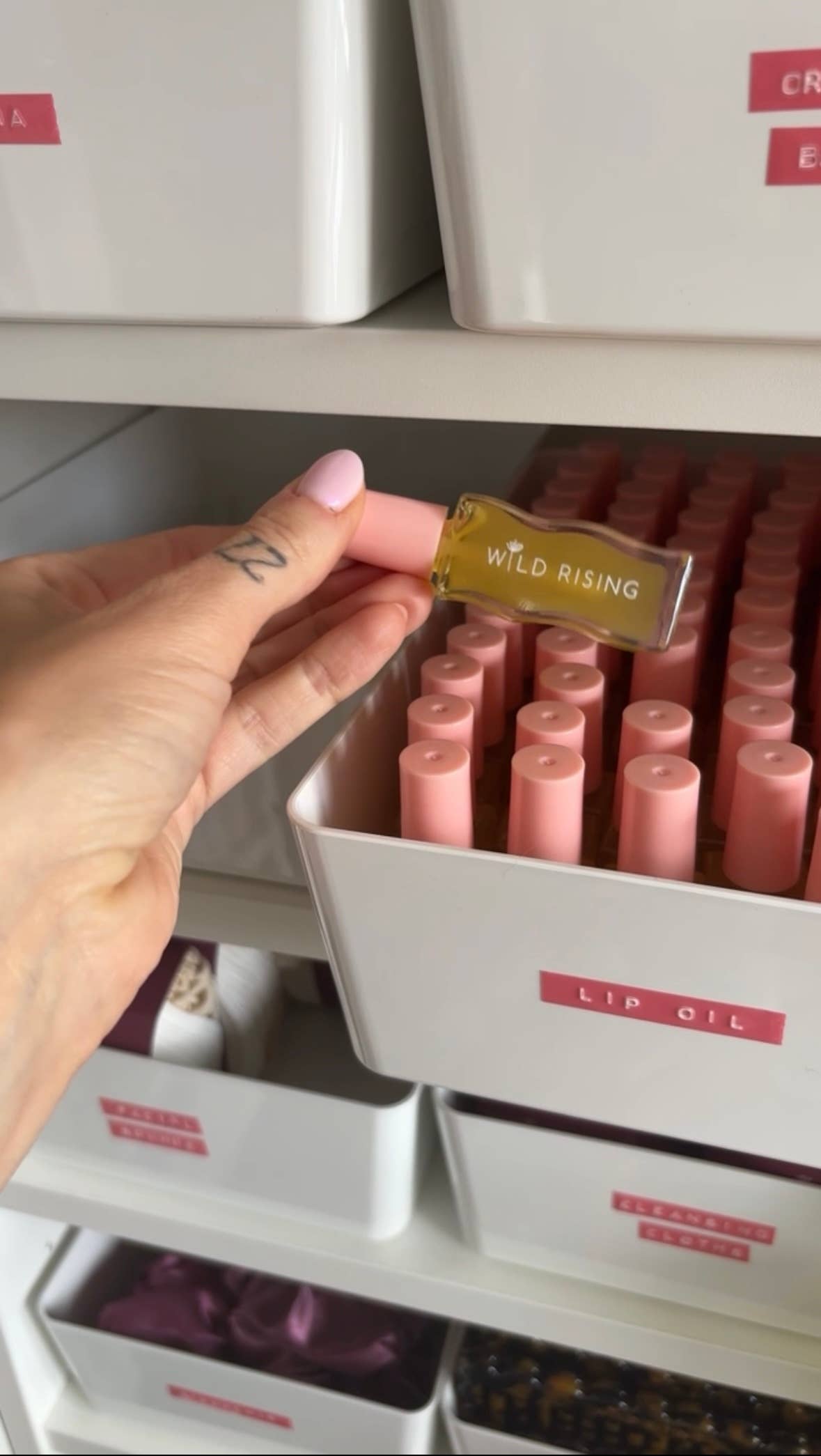 Wild Rising Skincare – wholesale Lip-gloss – Natural Skincare Ultra Shine Lip Oil Gloss5