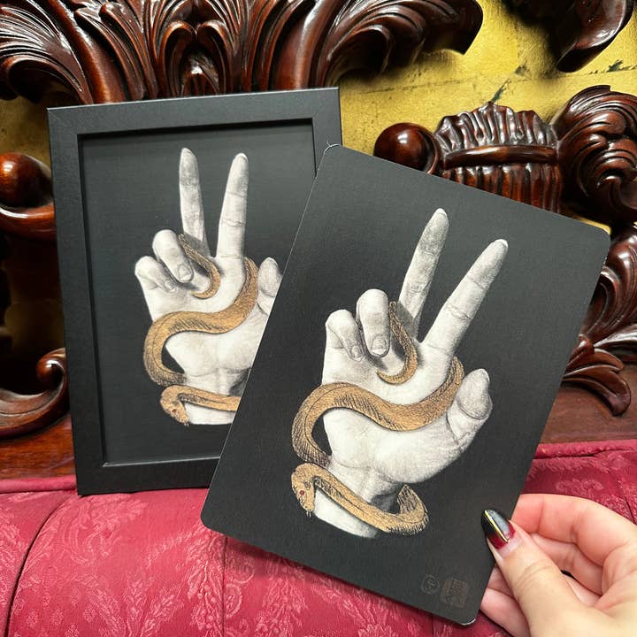 Carte d'art encadrée "L'Exorcisme" & Cartes simples pour la vente par Stephanie Inagaki