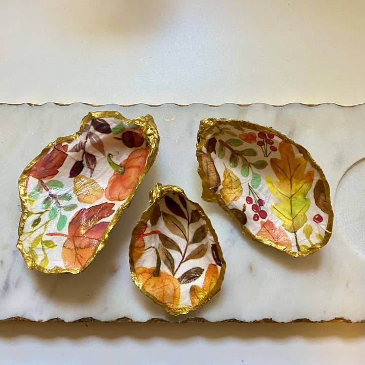 Oyster Shell Schmuckschale mit Herbstblättern für den Großhandel von Del Mar Designs DC