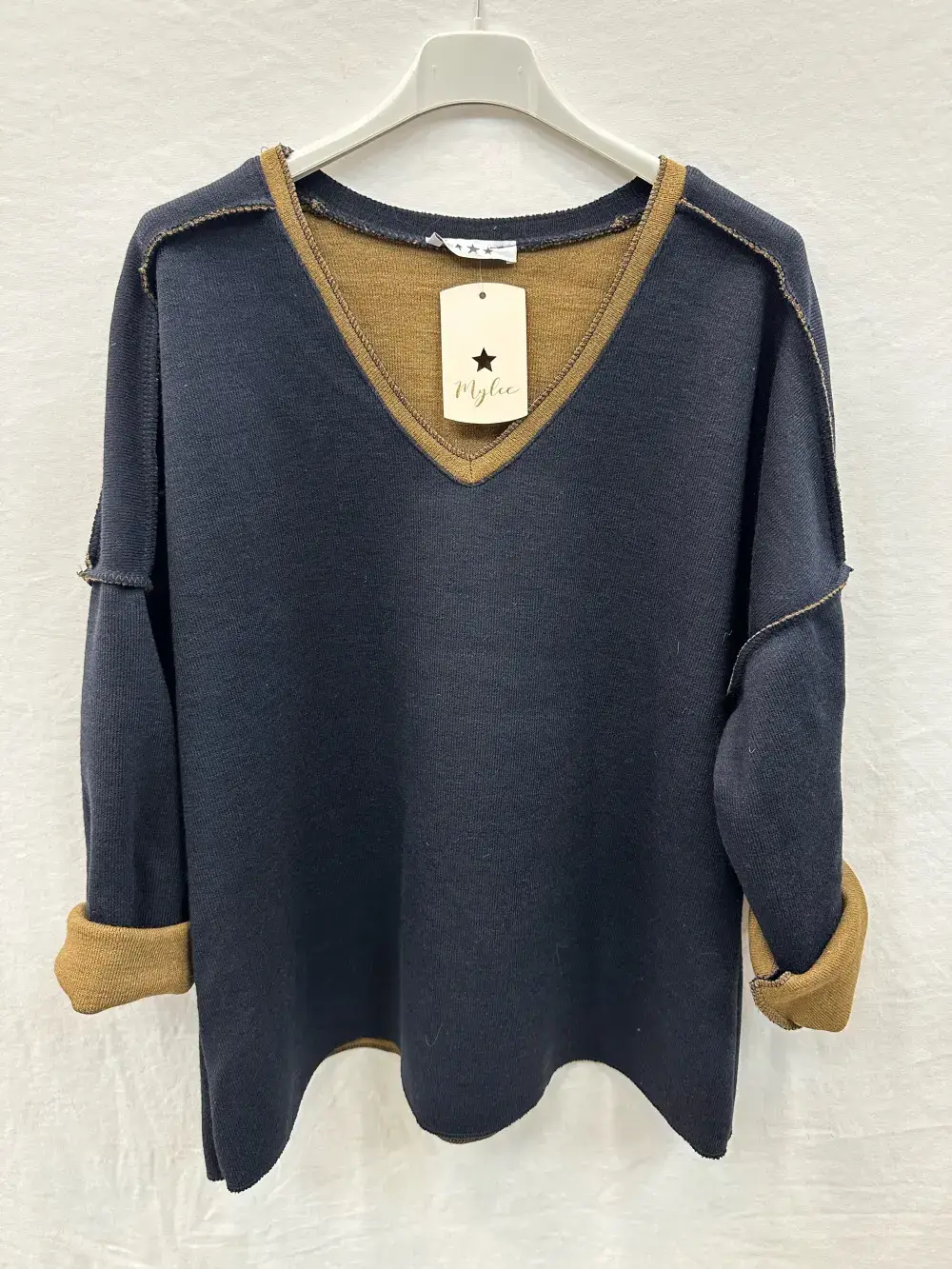 Mimi & Gogo – wholesale Sweatshirt – Women's – Thick V-Neck Sweatshirt @7514_ThickVSweatshirt2