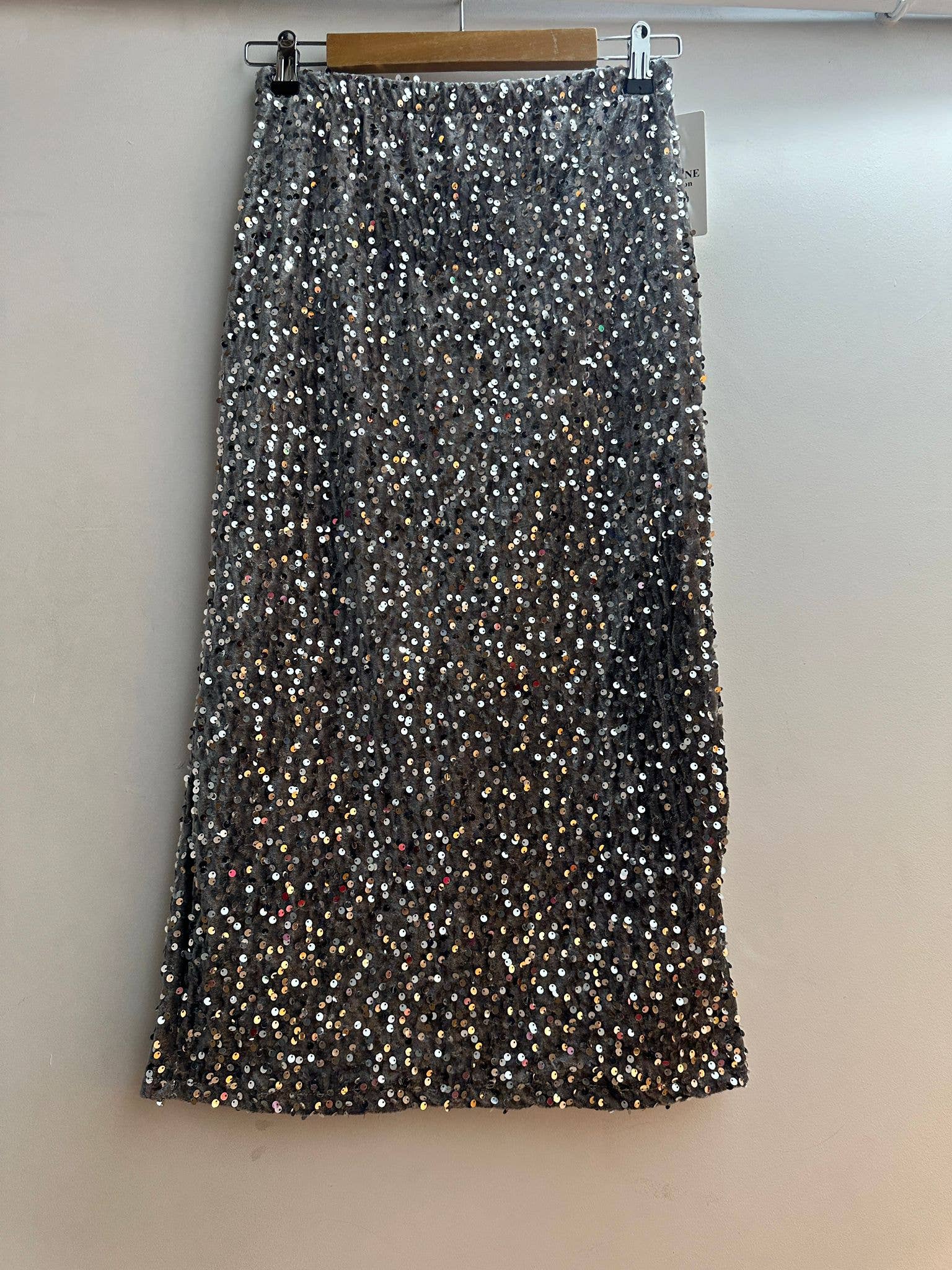 LORIANE - Wholesale Skirt - Women's - 6843 Glitter velvet skirt with back slit2