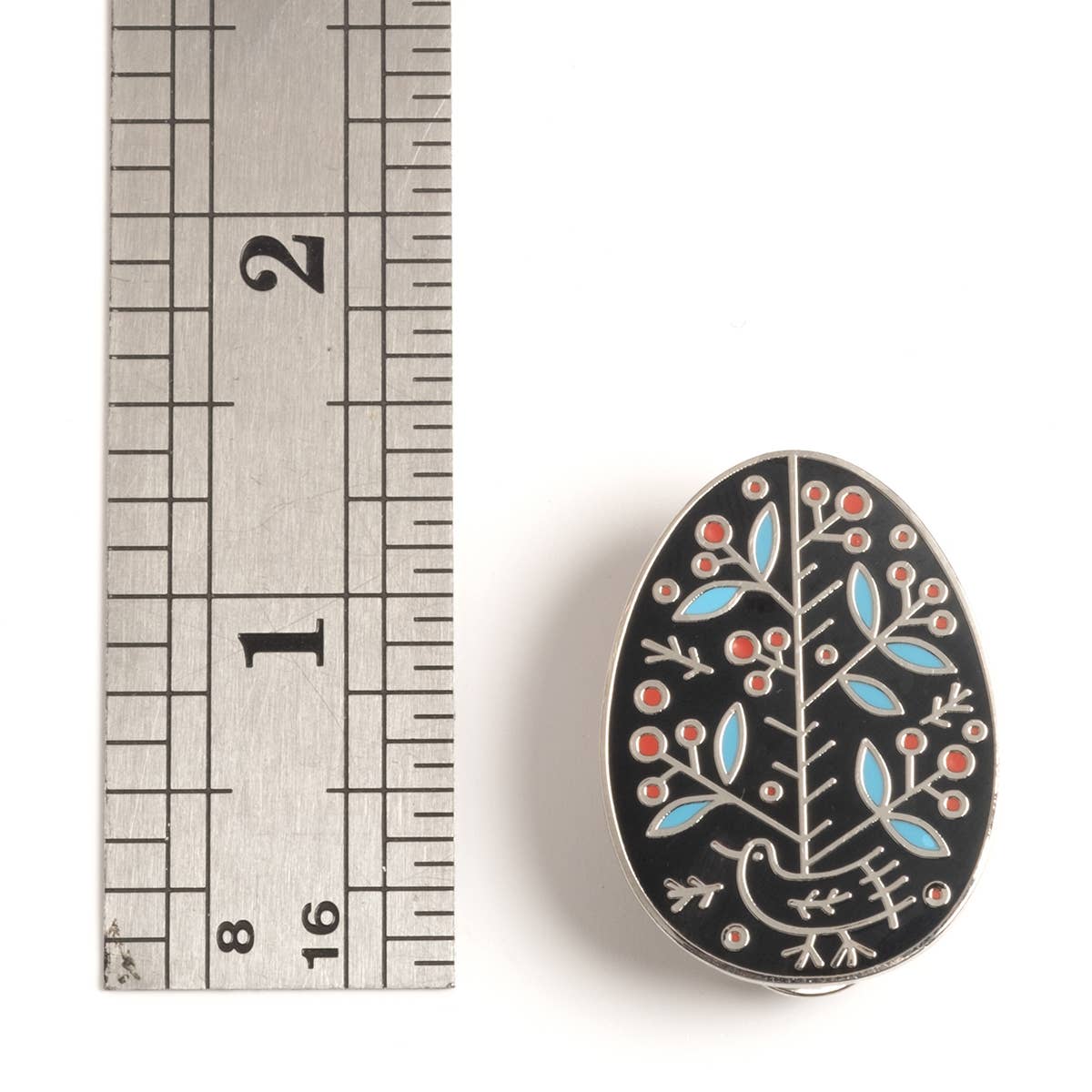 Dissent Pins – wholesale Nål och knapp för kavajslag – Ukrainska påskägg (Pysanka) Pin - Pine Tree - Silvertone2