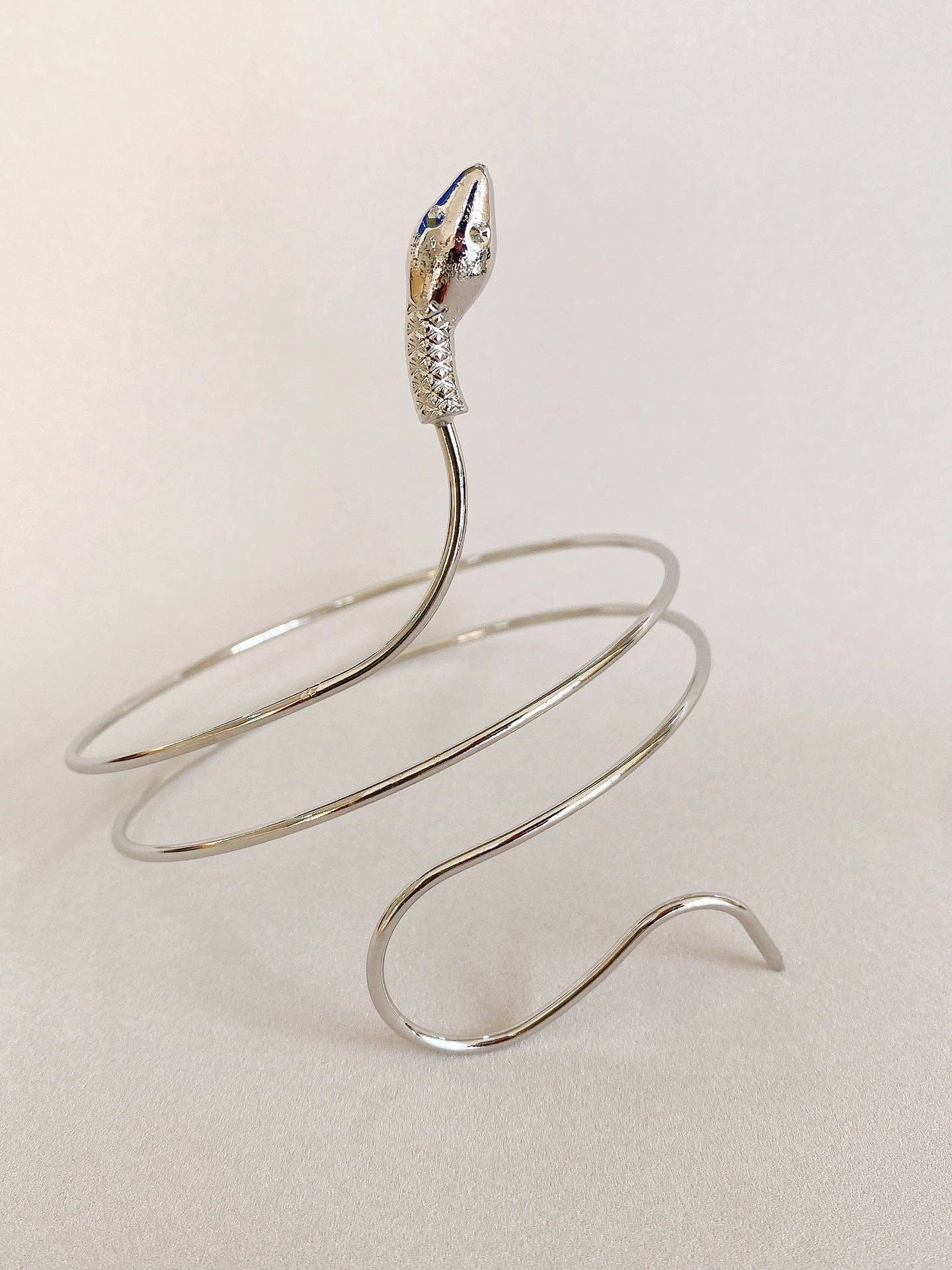 Tourtiwi - Wholesale Cuff Bracelet - Exaggerated Twisted Winding Snake Armband Bracelet1