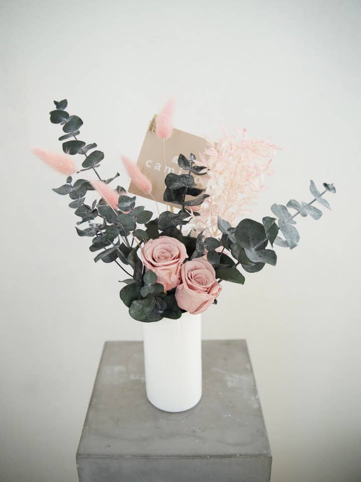 Everlasting Flower Arrangement with Vase for wholesale by Camino