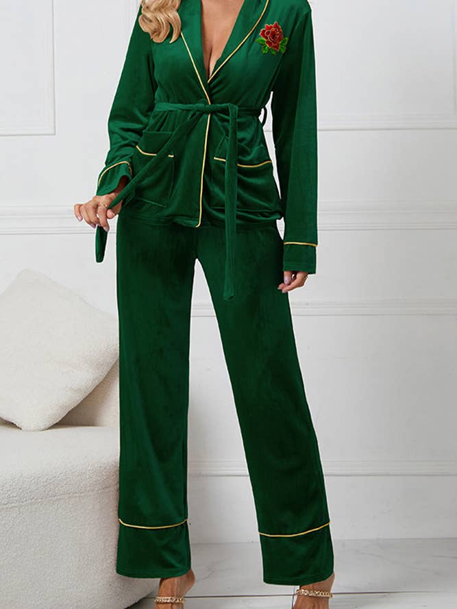 UNISHE – Großhandel Schlafanzug-Set – Damen – Samt-Pyjama-Set mit Rosenstickerei HYG041