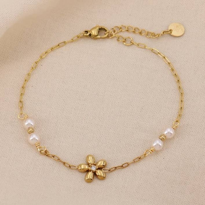 Steel bracelet with rhinestone flower and acrylic pearl 0225076 for wholesale by Lilas de Seine