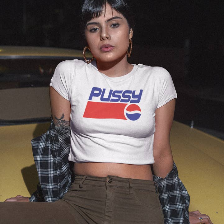 Pussy Logo Baby T-shirt för wholesale av Lucky Luna Apparel