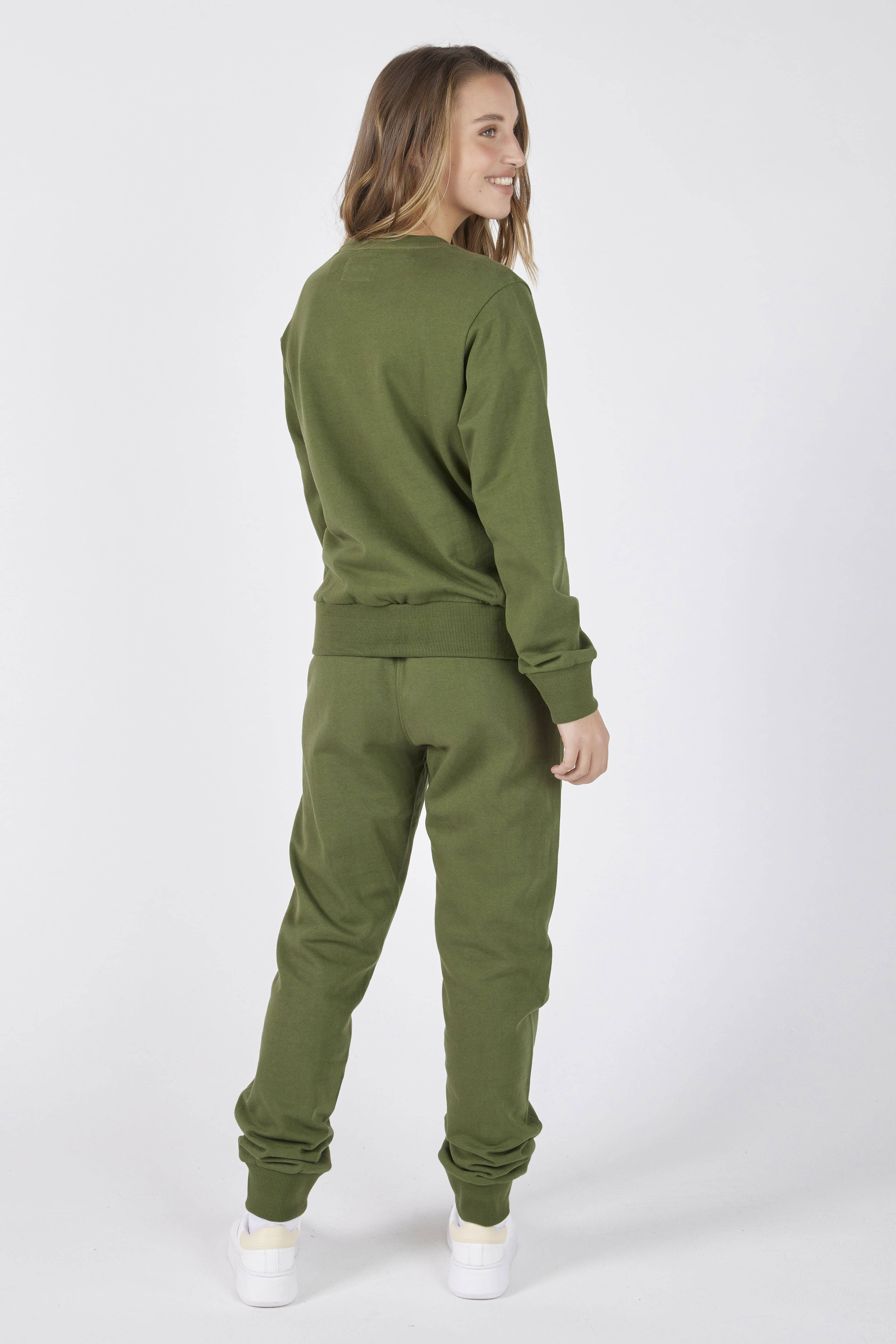 OWN OFF WITH NATURE - Wholesale Lounge Set - Women's - Crewneck Fleece Sweatshirt Set + Fleece Joggers9