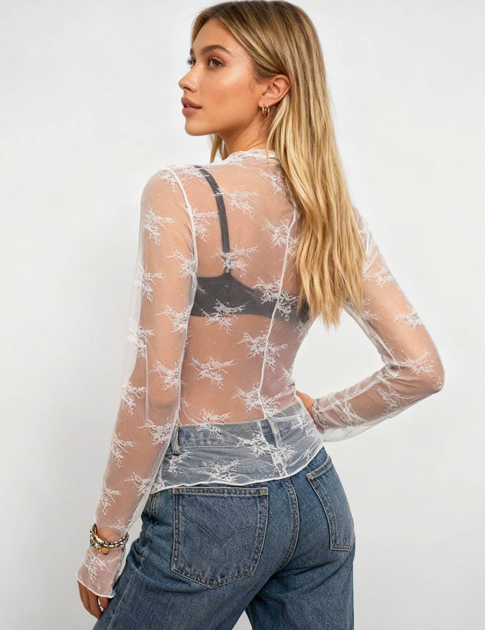 Sweetkama – Engroshandel Bluse - Dame – Sweetkama let transparent top med blomsterblonde og mesh, model SKT15161