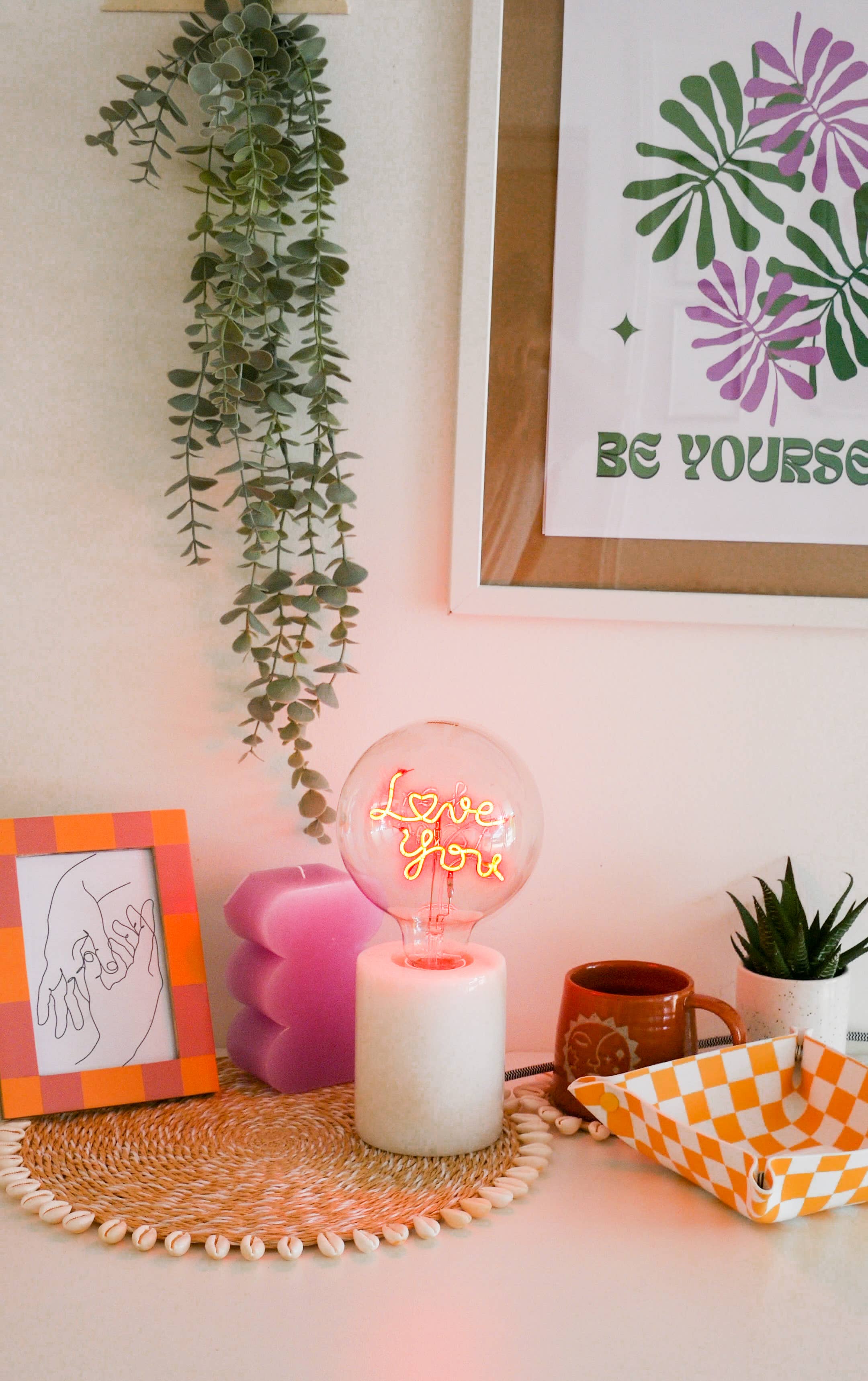 Steepletone UK Ltd - Wholesale Light Bulb/Puck - LED Text Light Bulbs- Screw Down10