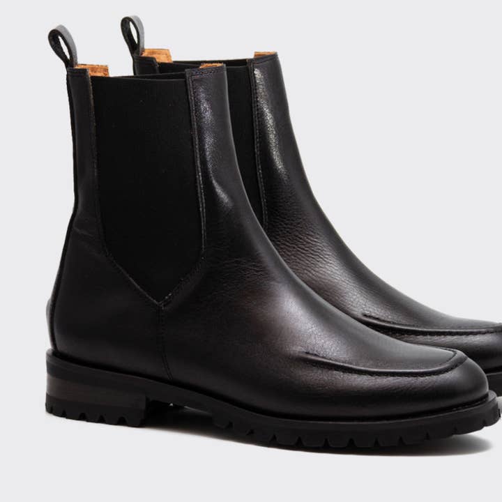 BAI CHELSEA BOOTIE AUS SCHWARZEM LEDER für den Großhandel von Naguisa