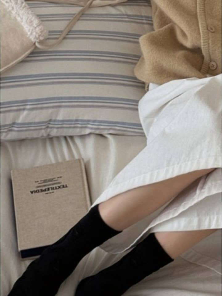 Funkyrel® Atzbranding Limited - Wholesale Socks - Women's - Rufia - Cute Mid-calf Socks with Bow Patterns11