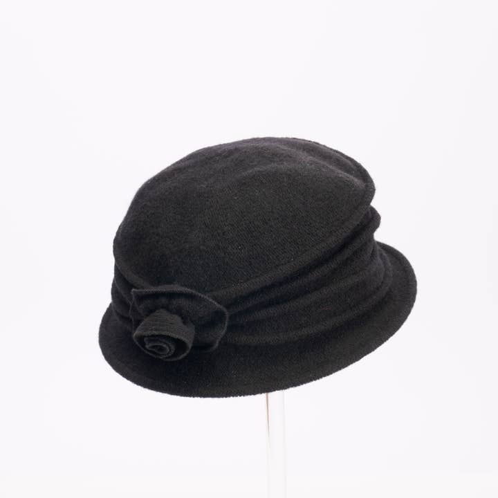KaKyCo – wholesale Cloche hat – Unisex – Bucket Soft wool pull on hat | 7565701