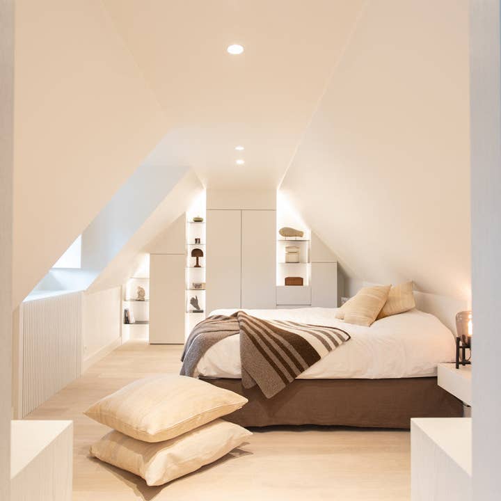 Crafts by Solid - Wholesale Throw Pillow Cover - Handmade Off White Silk Sari Cushion Covers - S 45 * 45 cm2