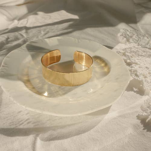 Das Spume-Armband für den Großhandel von Milk and Rose