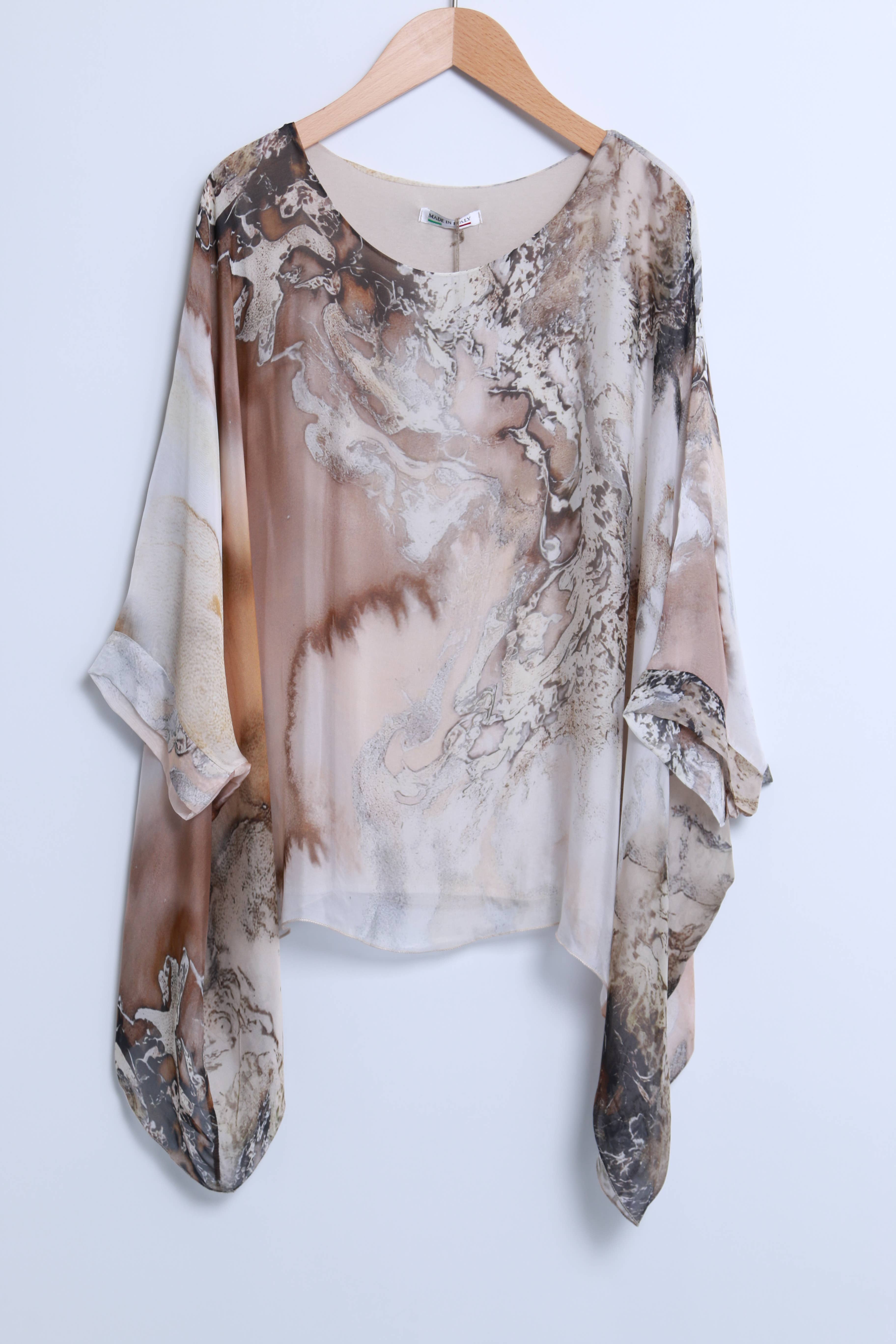 Shyloh - Wholesale Blouse - Dames - Asymmetrische top van soepelvallende zijde met digitale verloopprint20