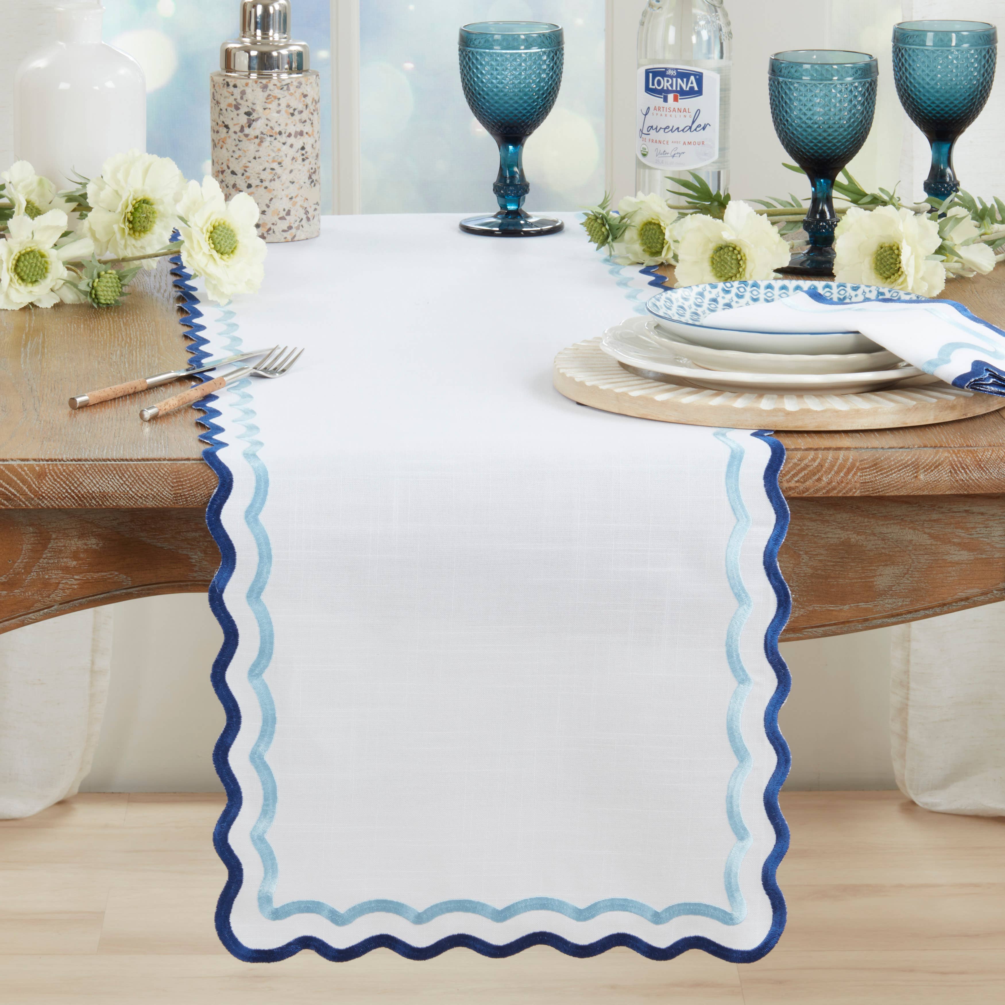 Saro Lifestyle - Wholesale Table Runner - Scalloped Border Table Runner5