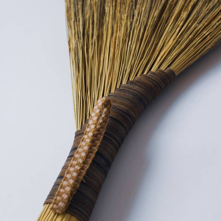 Sunhouse Craft - Wholesale Broom - Turkey Wing Handbroom Wholesale8