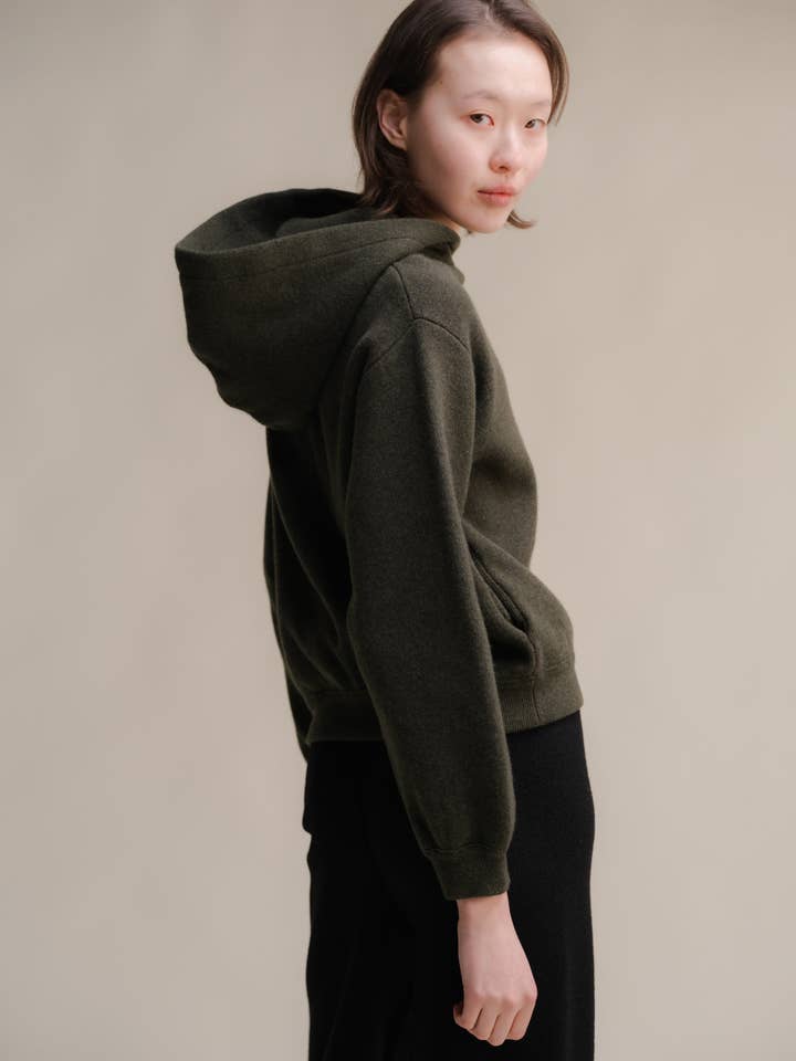 Lèmme - Wholesale Hoodie - Women's - Lambswool Cropped Hoodie6