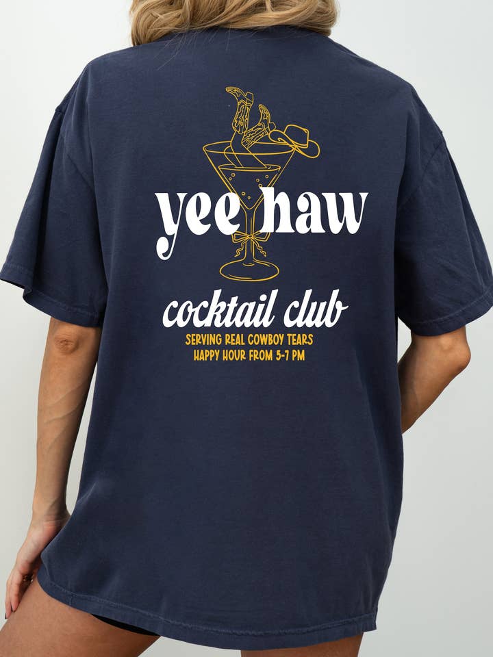 YEEHAW COCKTAIL CLUB GRAFISK T-SHIRT for engroshandel hos Spirit+Tribe